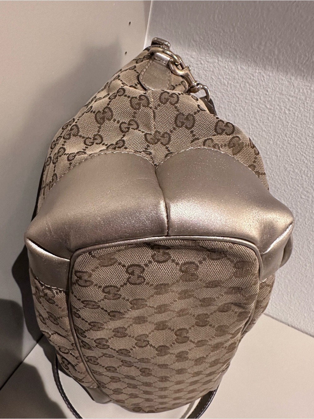 Authentic Vintage Gucci Original Silver GG Canvas Sukey Zip Handbag Large - Picture 11 of 16